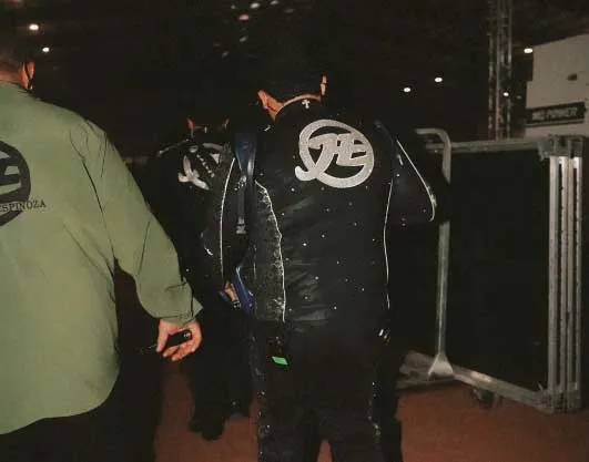 Behind the scenes 2